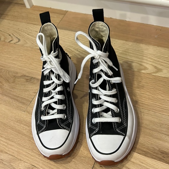 Converse - Picture 8 of 11